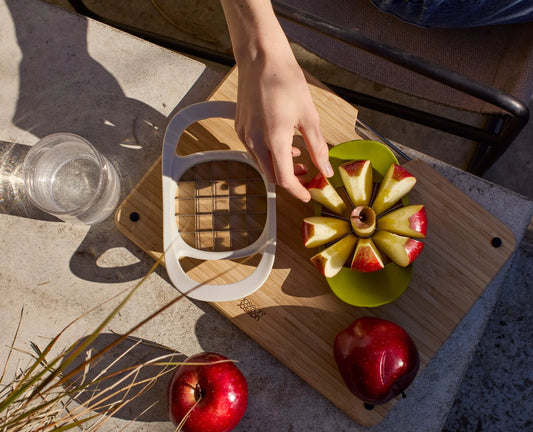 【现货】Joseph Joseph Nest™ Press 2-in-1 Fruit & Vegetable Cutter