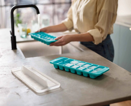 【清仓】Joseph Joseph Flow™ Pack of 2 Easy-fill Blue Ice-cube Trays